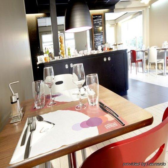 Campanile Lens Hotel Restaurant photo